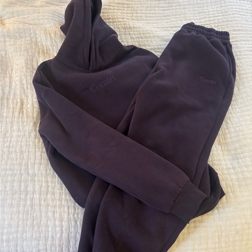 Comfrt BlackBerry Hoodie and Sweatpants Set